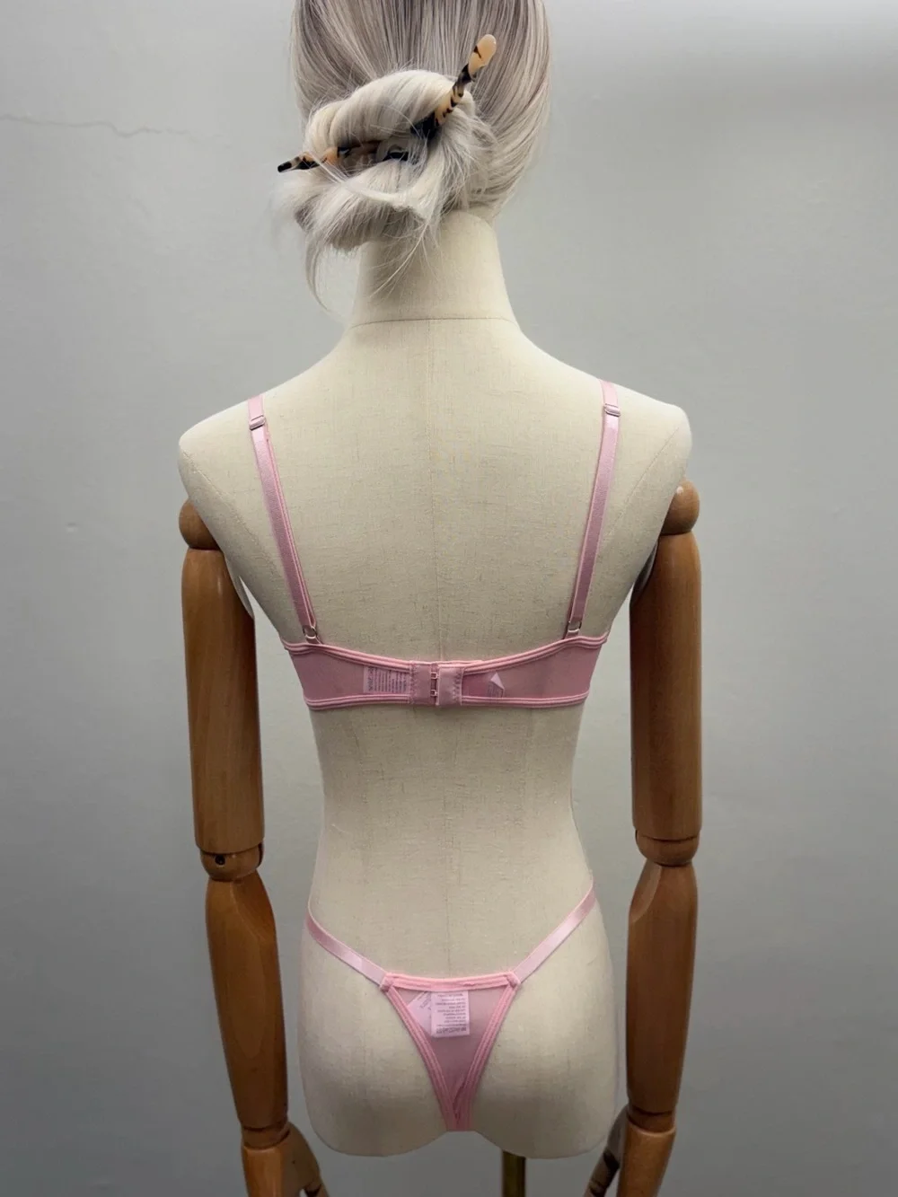 New Pink Floral Embroidered Sheer Lingerie Set Bra & Thong Size S